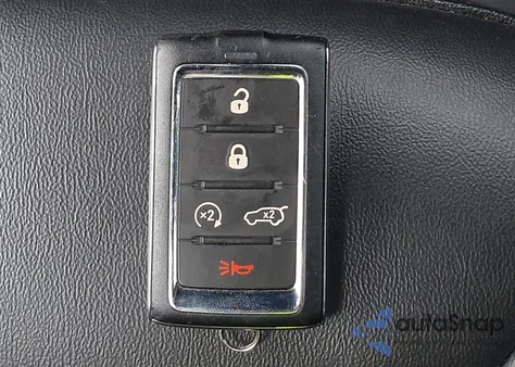 2023 Jeep Grand Cherokee 4Xe z USA, uszkodzony, nr VIN 1C4RJYB62PC582194